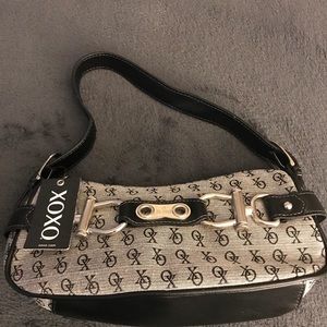 XOXO Black and White hand bag- Hot to Trot - Lily